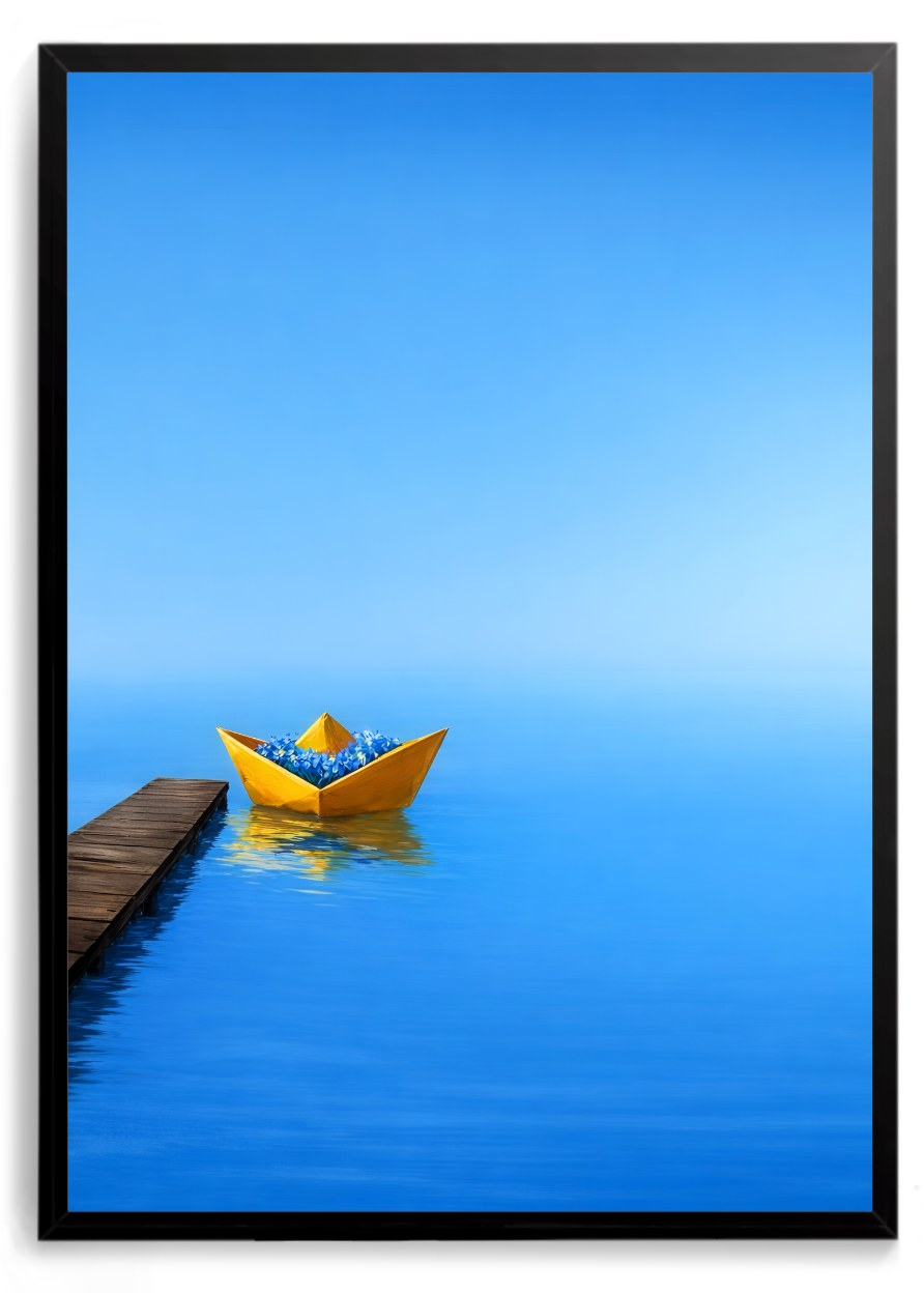 Barquinho de papel amarelo boiando no mar azul ao lado de um píer de madeira – quadro decorativo Sonho Meu, inspirado na música Velha Infância de Tribalistas
